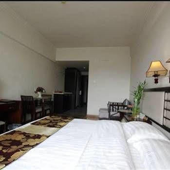 Green Bamboo Hotel Guilin Extérieur photo